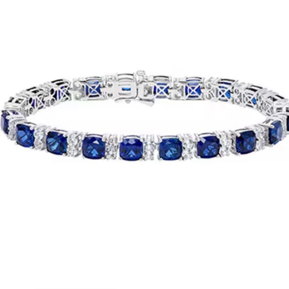 Sophisticated Silver and Blue Gemstone Bracelet